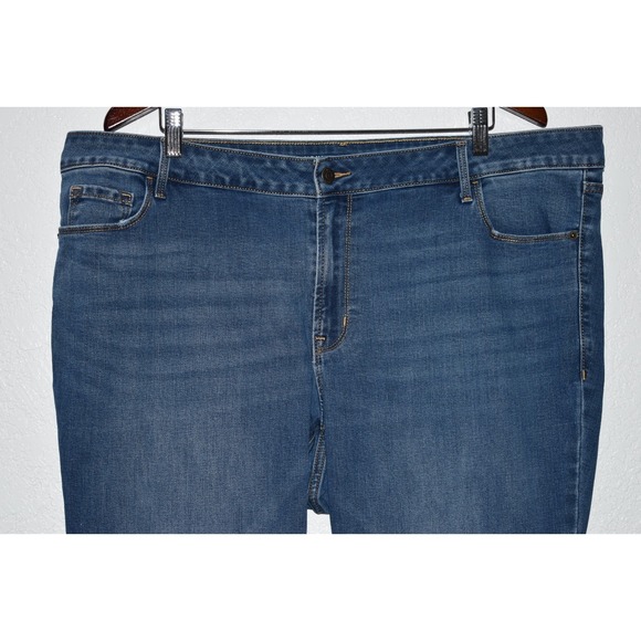 Old Navy Kicker Boot Stretch Jeans Size 22 Mid Rise Soft Blue Denim 5-Pocket - Picture 3 of 16